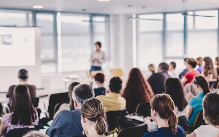 Stypendium socjalne dla studentów utrzymujących się samemu