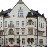 Zdjęcie budynku publicznego w mieście